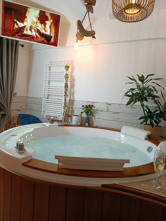 Le Marechal Duplex - Appartement Avec Jacuzzi - Caen Hyper Centre Εξωτερικό φωτογραφία